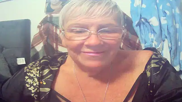 Webkamerová show Playful_MILF_Demi