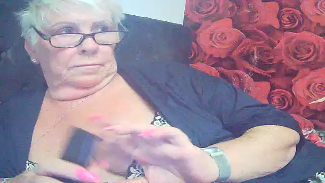 Playful_MILF_Demiのウェブカメラショー