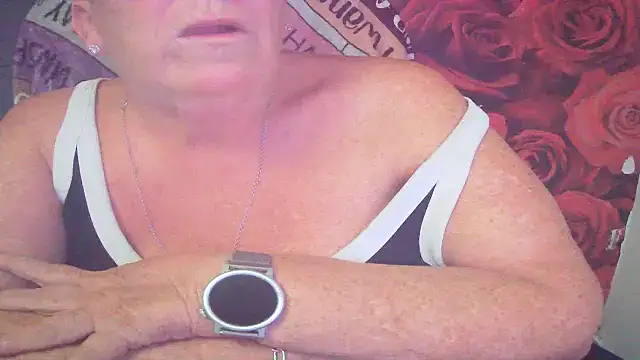 Playful_MILF_Demi: вебкам-шоу