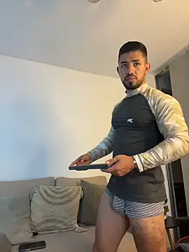 Ezzio_Scolaro 网络视讯表演