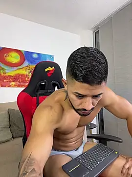 Ezzio_Scolaro Show Webcam