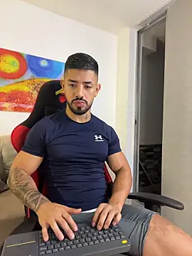 Ezzio_Scolaro Pertunjukan Webcam