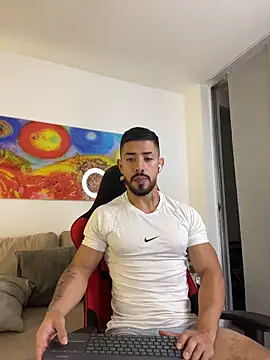 Ezzio_Scolaro 在線直播表演