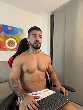 Ezzio_Scolaro Live XXX-Chat