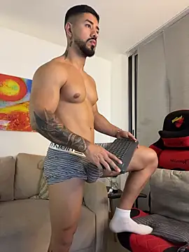 Ezzio_Scolaro Show Webcam