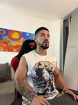 Ezzio_Scolaro Pertunjukan Webcam