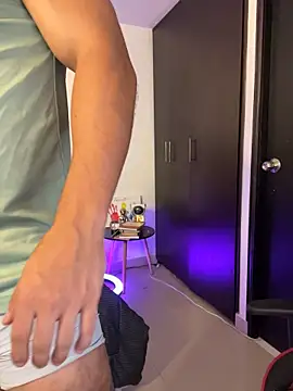 Ezzio_Scolaro – webcam-show
