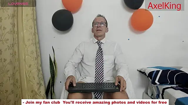 _axelking_'s Webcam Show