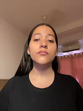 Nhefertary Adlı Modelin Canlı XXX Sohbeti
