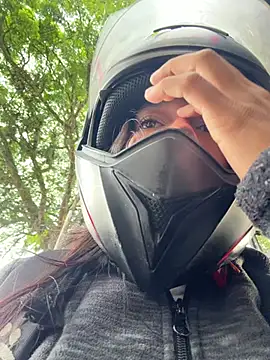 ScarletEvanss_ 现场XXX聊天