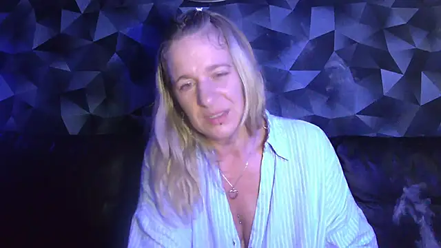 Delichieuse5's Live XXX Chat