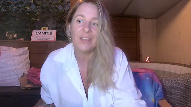 Delichieuse5's Live XXX Chat