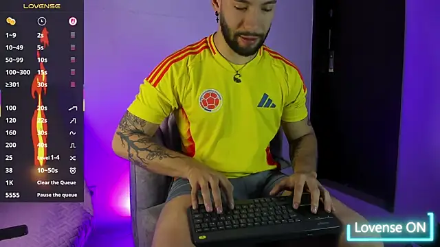 Show de angel_kyrozz na webcam