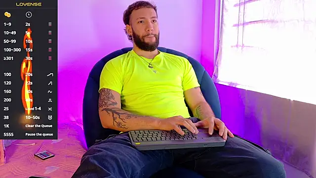 angel_kyrozz élő XXX-chatje