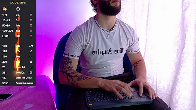 عرض كام angel_kyrozz