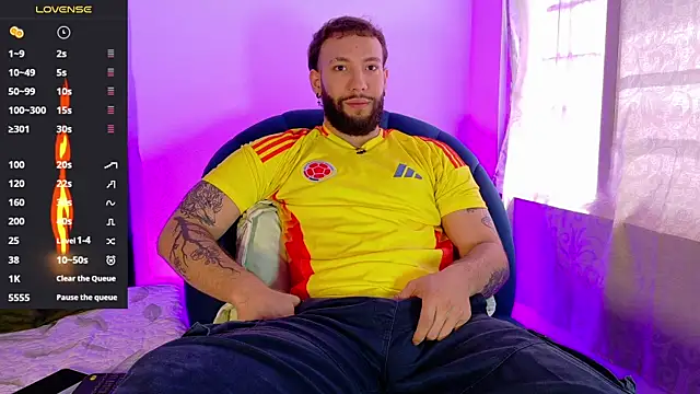 عرض كام angel_kyrozz