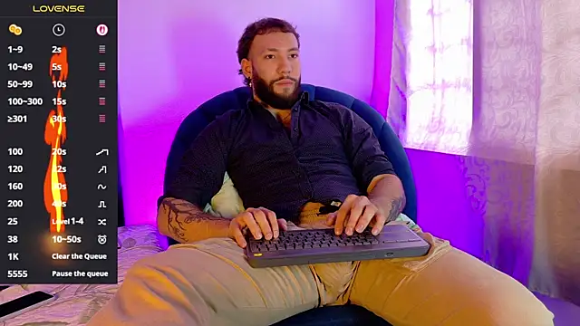 عرض كام angel_kyrozz