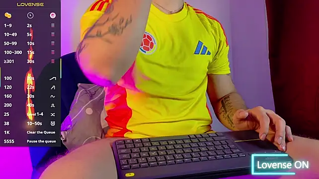 Chat +18 de angel_kyrozz ao vivo