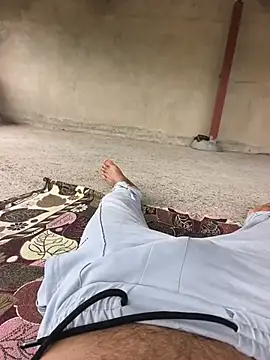Kurdish_man21 Show Webcam