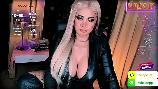 HugeMagnificent11inCock Webcam Show
