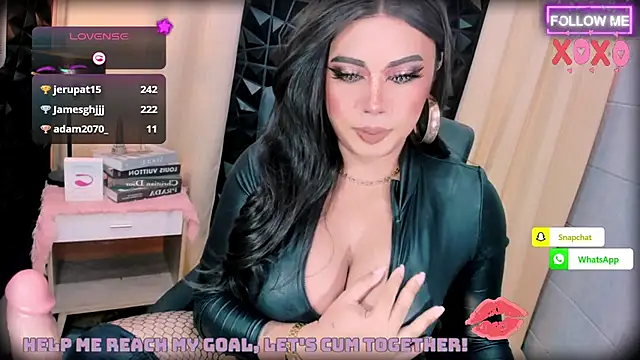 Show modela HugeMagnificent11inCock na web-kameri