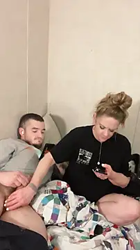 amandatheblondewife's Webcam Show