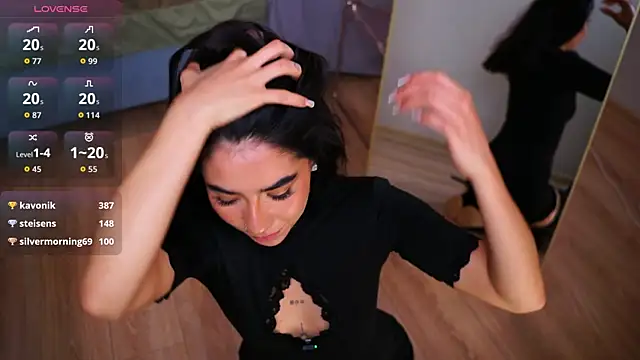 YokoKoko_ Adlı Modelin Canlı XXX Sohbeti