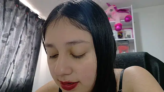 KOREN_JALAA Adlı Modelin Canlı XXX Sohbeti
