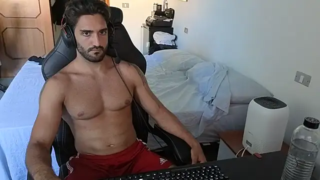 Al3xox02 Show in webcam
