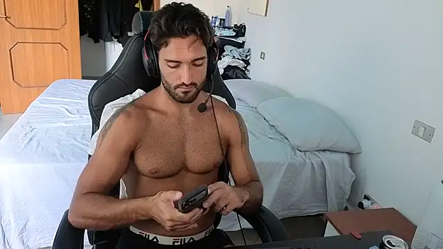 Al3xox02 Show in webcam