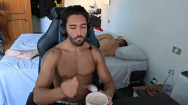 Al3xox02 webkamerás műsora