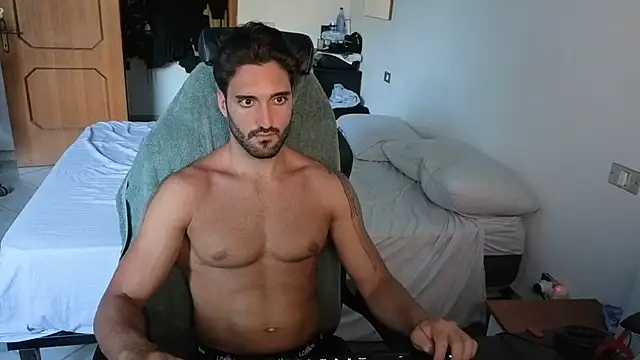 Al3xox02 Show in webcam