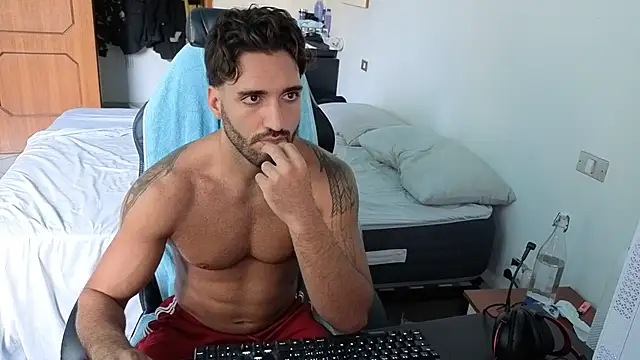 Al3xox02 Show in webcam