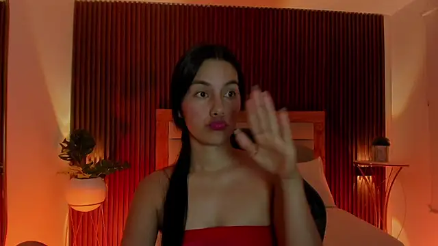 Chatroom XXX en direct de kaitt_