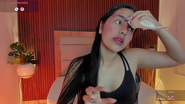 kaitt_ Adlı Modelin Canlı XXX Sohbeti