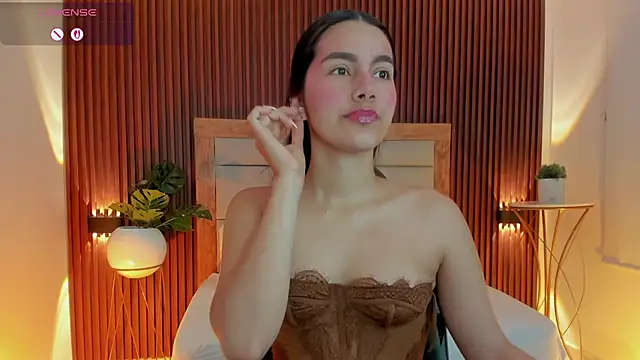 kaitt_ Adlı Modelin Canlı XXX Sohbeti