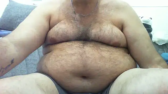 DaddyHot71 Show in webcam