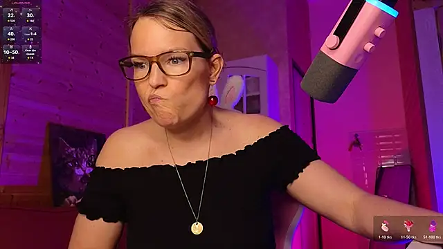 Lady_Shine's Webcam Show