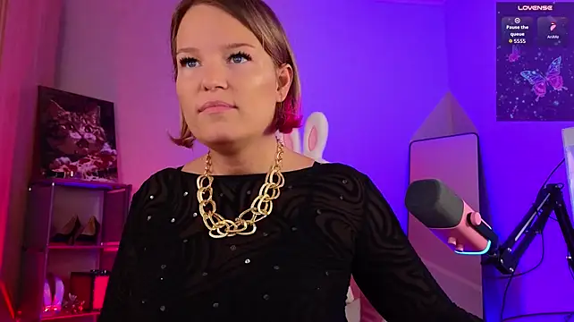 Lady_Shine's Webcam Show