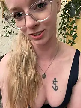 LinaLeana Adlı Modelin Web Kamerası Şovu