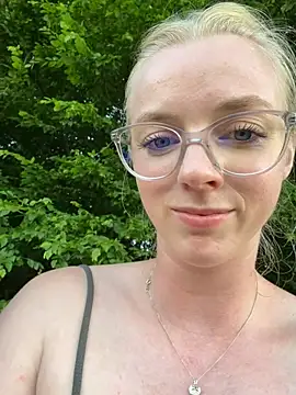 LinaLeana Show Webcam