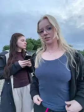 LinaLeana Adlı Modelin Web Kamerası Şovu