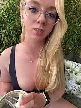 LinaLeana webcam show