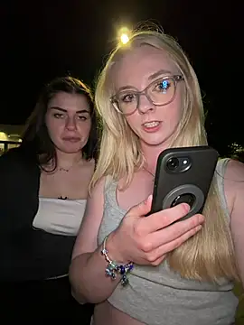 LinaLeanan Webbikameraesitys