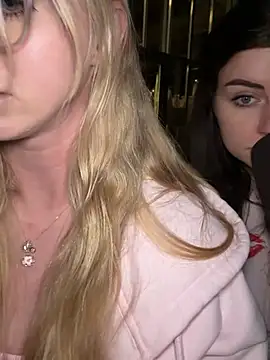 LinaLeana Pertunjukan Webcam