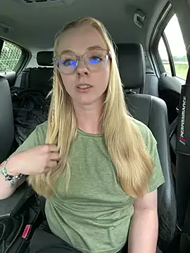 LinaLeana webkamerás műsora