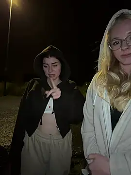 LinaLeana webkamerás műsora