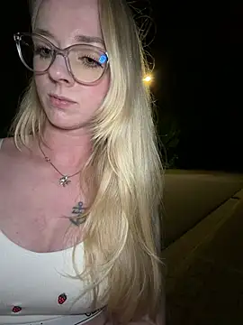 LinaLeana Webcam-Show