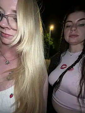 LinaLeanan Webbikameraesitys