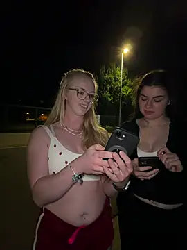 LinaLeanan Webbikameraesitys